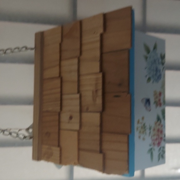 Home Bazzar Floral Butterfly Wooden shingled Handpainted Birdhouse New - Picture 8 of 16
